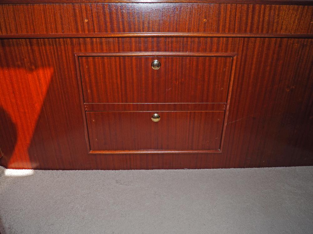 Cabin en avant, H&eacute;bergements